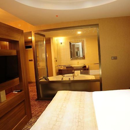 Bendis Hotel Halic Luaran gambar